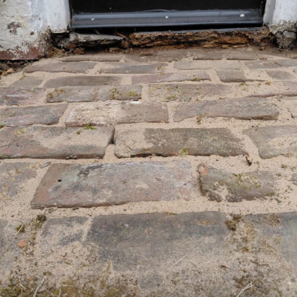 Block paving restoration with Bluebells Groundworks